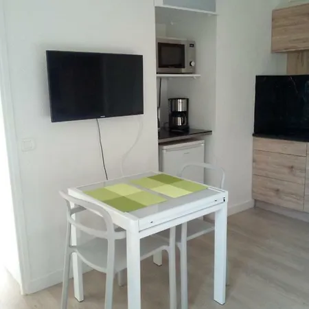 4 Personnes Quartier Montmartre Apartment